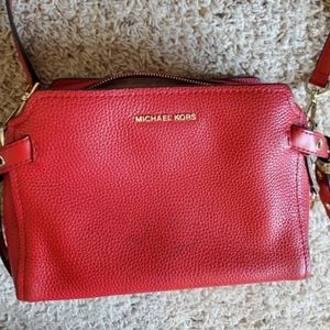 RED Michael Michael Kors Bristol Small Messenger H
